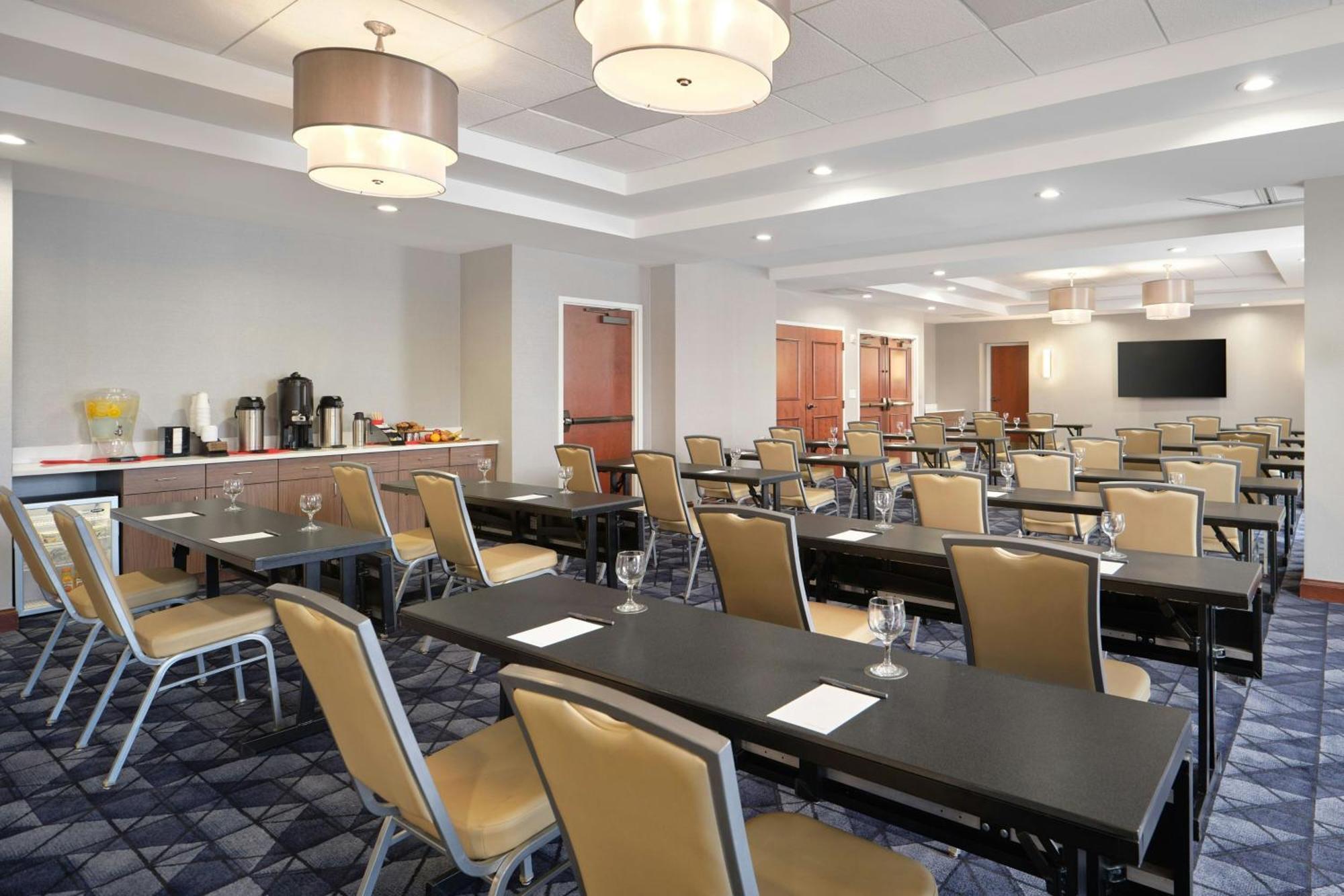 Courtyard By Marriott Saratoga Springs Hotel Bagian luar foto